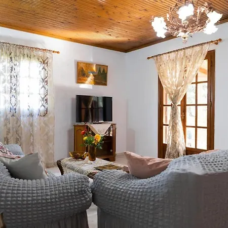 Country house Forest Hills